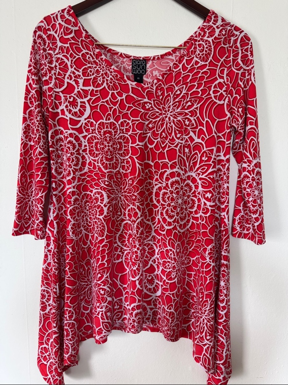 CLARA SUNWOO Red and White Floral Scoop Neck Tunic Top